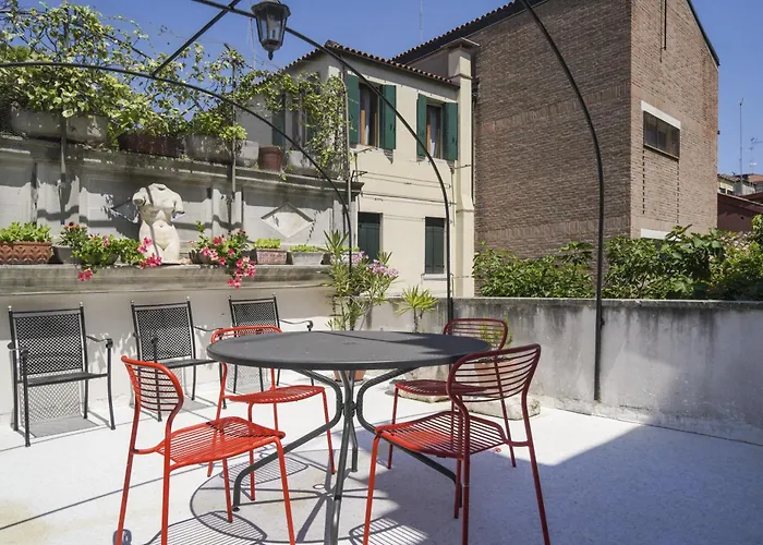 Family With Terrace Historical Center Апартаменты Венеция