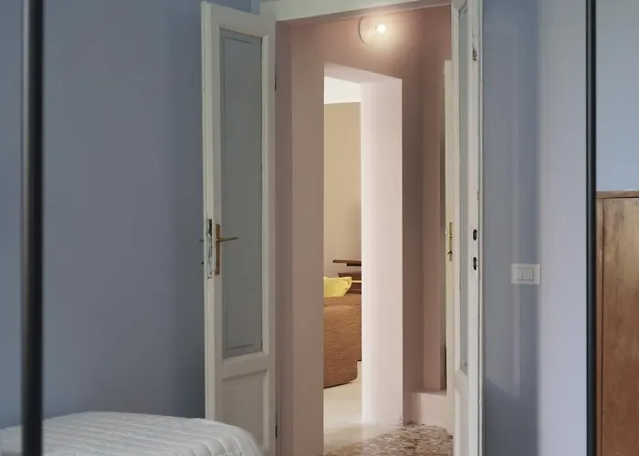 Апартаменты Family With Terrace Historical Center Венеция